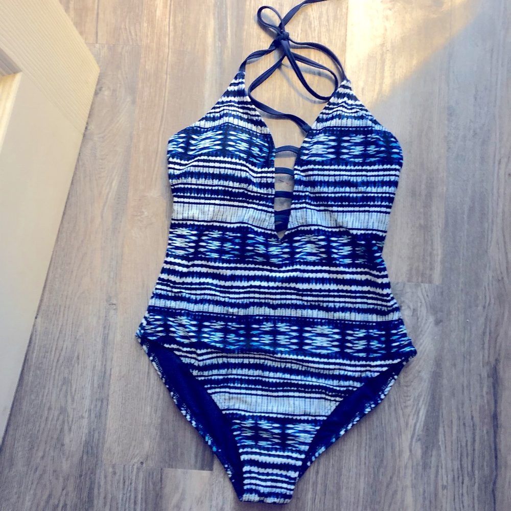 Aztec pattern once piece!